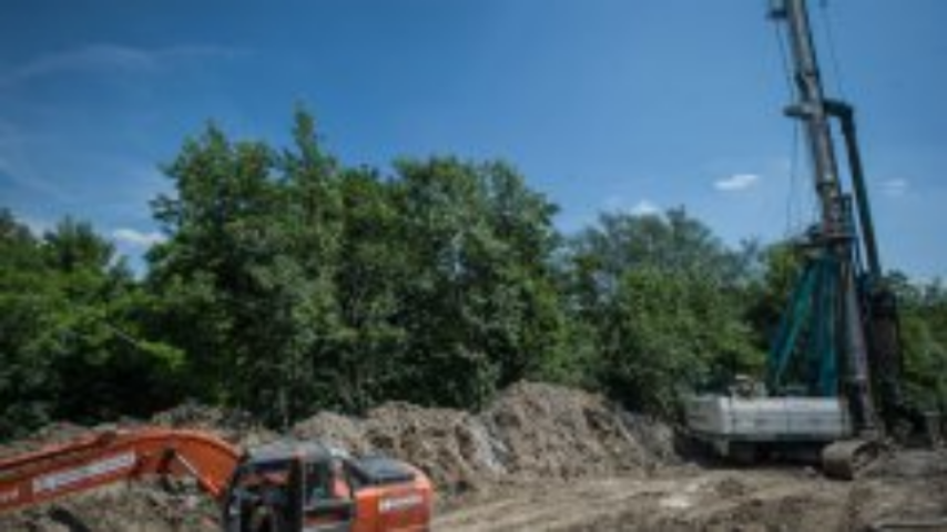 Почему вертолетная площадка Януковича не обвалится из-за оползня