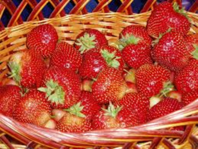 Полезная клубника: как выбрать и что приготовить