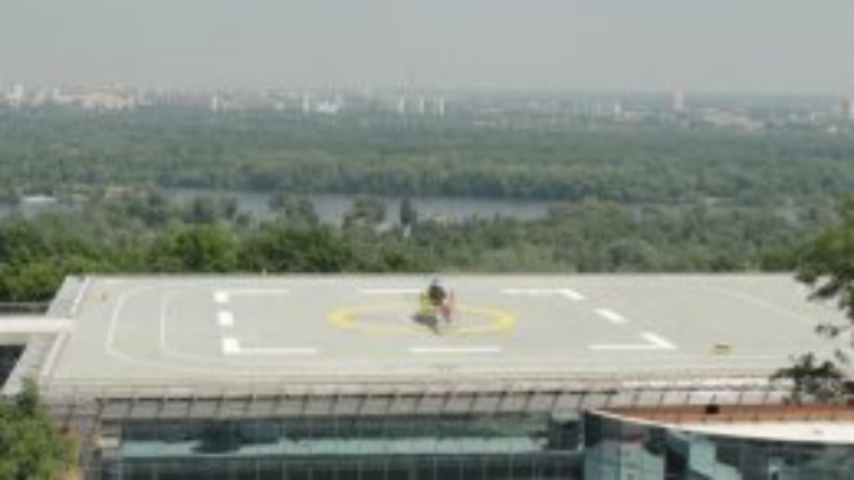 Вертолетная площадка Януковича поползла из-за "папередников"