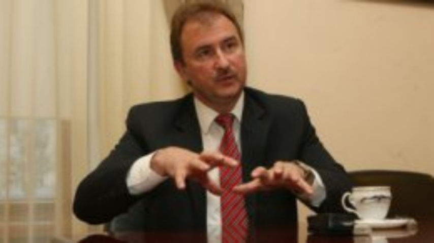 В Киеве за деньги строили, где хотели, и теперь все "поплыло"