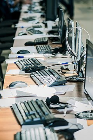 Интернет связывают законами