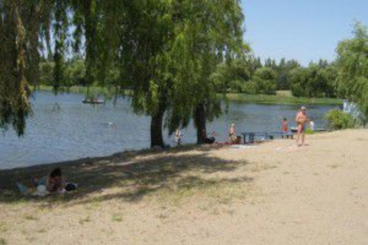 В Киеве определили непригодные для купания водоемы