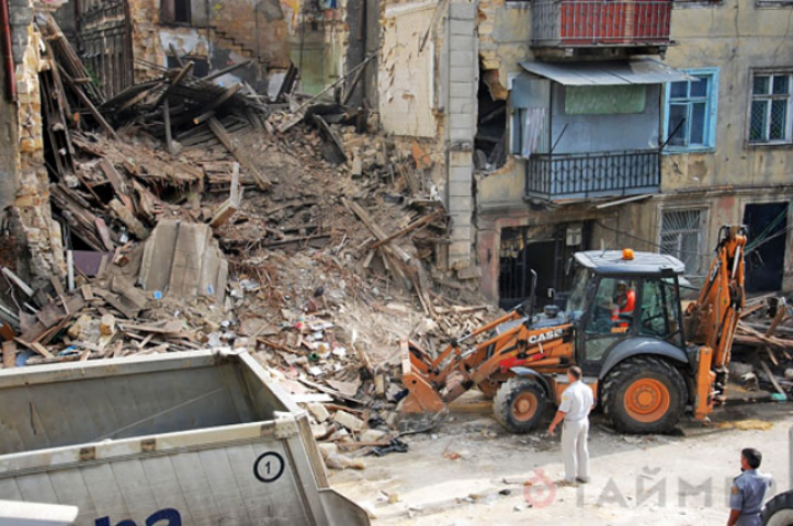 Обрушение на Куйбышева: ЖКС «Фонтанский» обвиняют в халатности