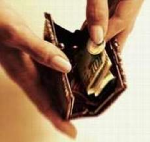 Задолженность по зарплате в апреле сократилась на 1,3%