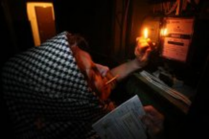 Способы экономии на коммуналке: заменить лампочки и купить новую технику