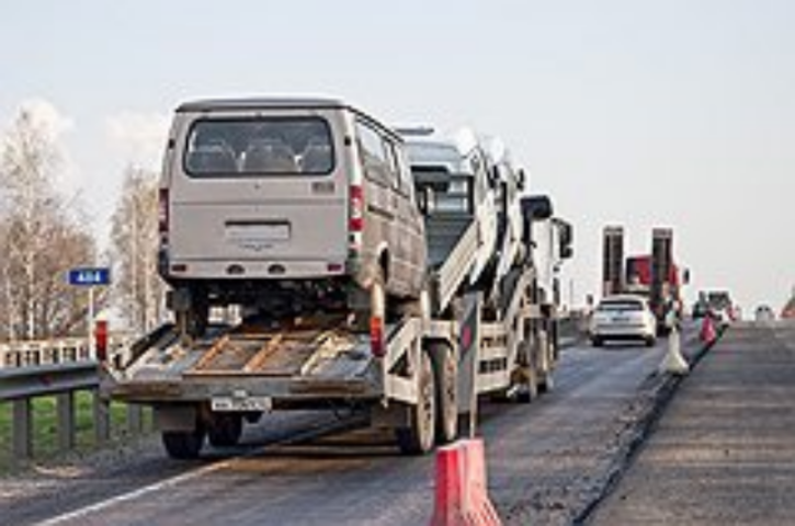 Транспорт подвозят к акцизу