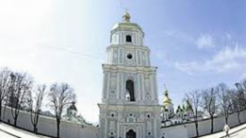 Киевсовет пытается освободить Софиевский собор от застройщика