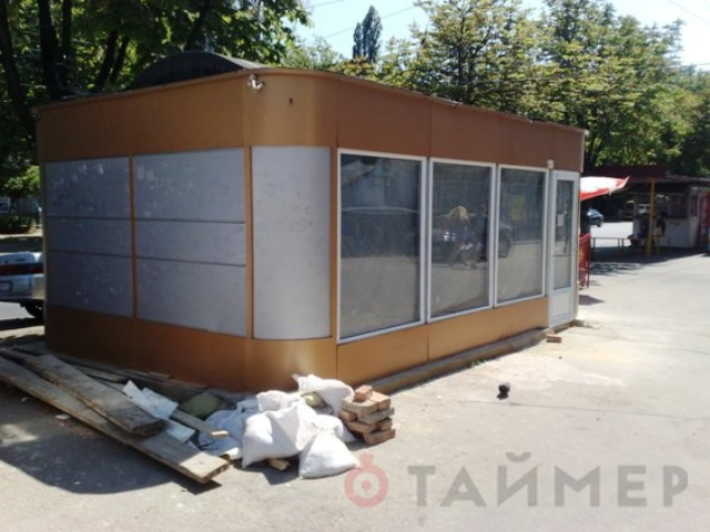 Жителей улицы Космонавтов осчастливили новым МАФом. Фото