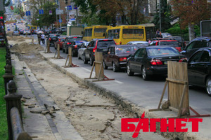 В Киеве начался «дерибан» бюджетных средств, выделенных на ремонт дорог