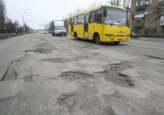 Названы худшие дороги Киева и Украины