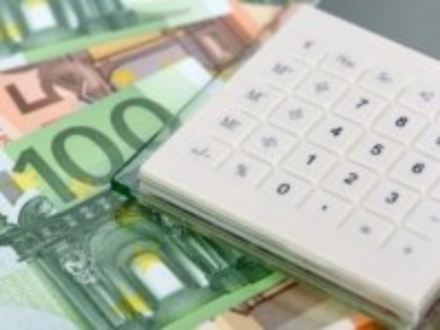 Ценовые качели: обзор рынка платежных карт для физлиц на 29 апреля 2013 года