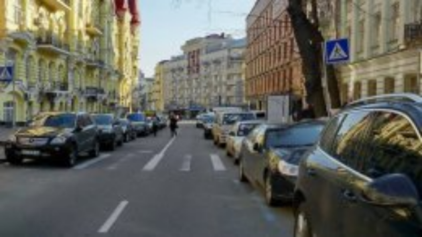 В Киеве из-за футбола ввели ограничения парковки автомобилей