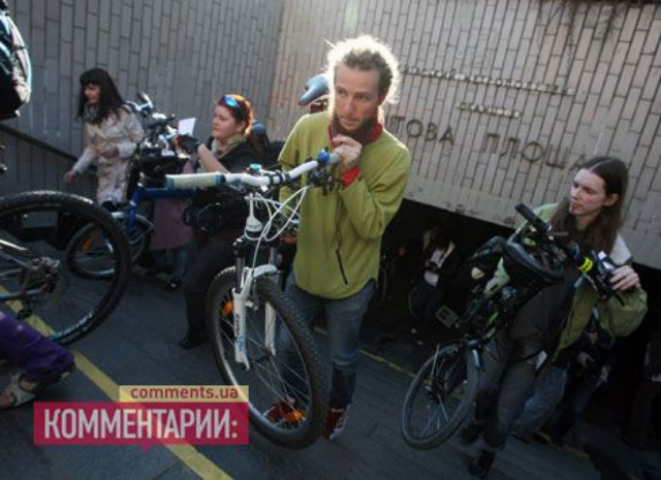 Киевляне взбунтовались против реконструкции Почтовой площади. Фото