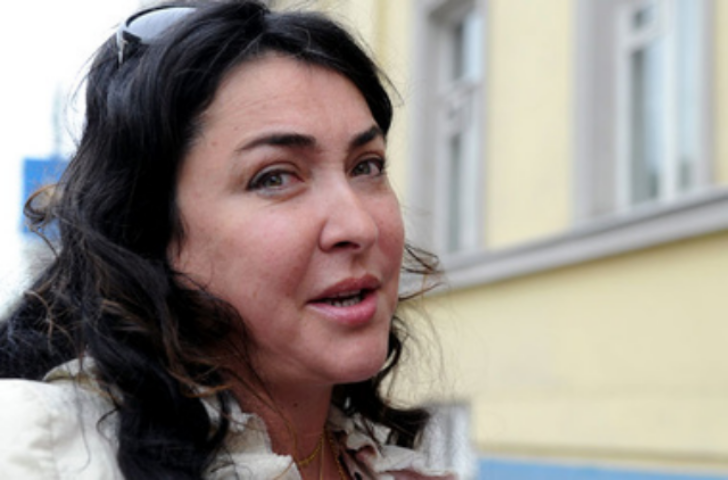 Певица Лолита наконец нашла свой родной дом в Мукачево, однако жить планирует в Львове