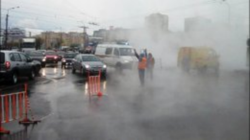 В Киеве перекроют движение из-за прорыва теплосети