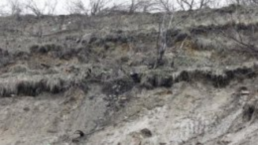 На одной из улиц Киева перекрыто движение из-за угрозы оползня