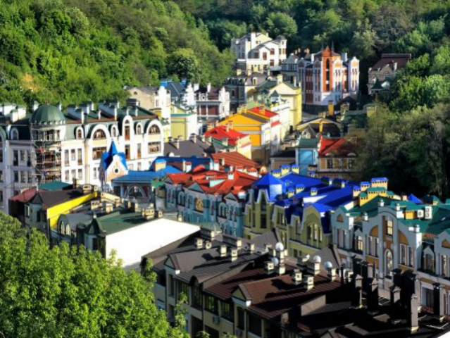 Жителей зданий на месте истечения почвы на ул. Воздвиженской отселят в гостиницу