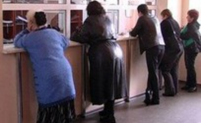 Сменщики БТИ: "живая очередь" не оценила реформу