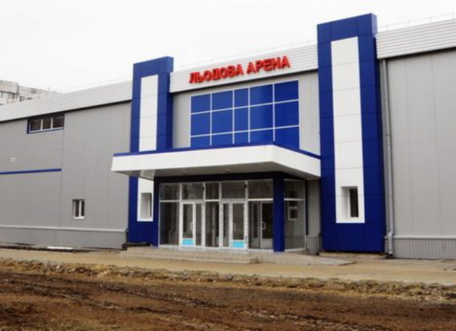 В Луганске не могут вовремя достроить Ледовую Арену 