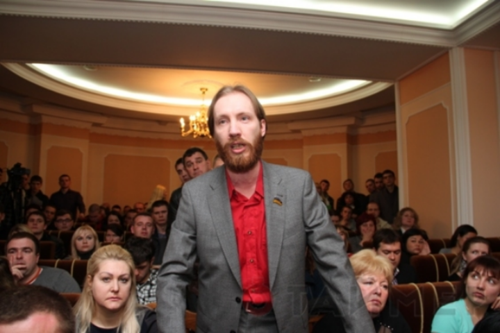 Александр Васильев: я бы не рискнул назвать происходящее в мэрии общественными слушаниями
