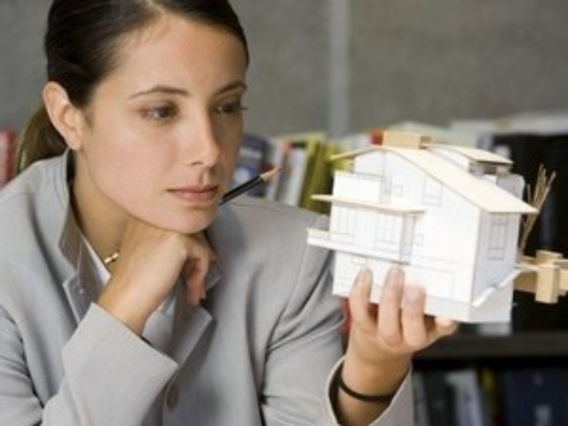 Черным риелторам усложнили работу