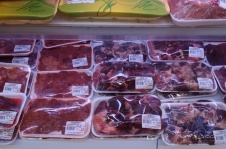 Откуда мясо попадает на прилавки киевских магазинов