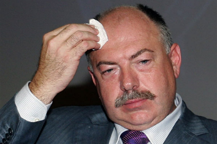 Пискун сбежал за границу из-за дела Тимошенко и продает свой элитный коттедж