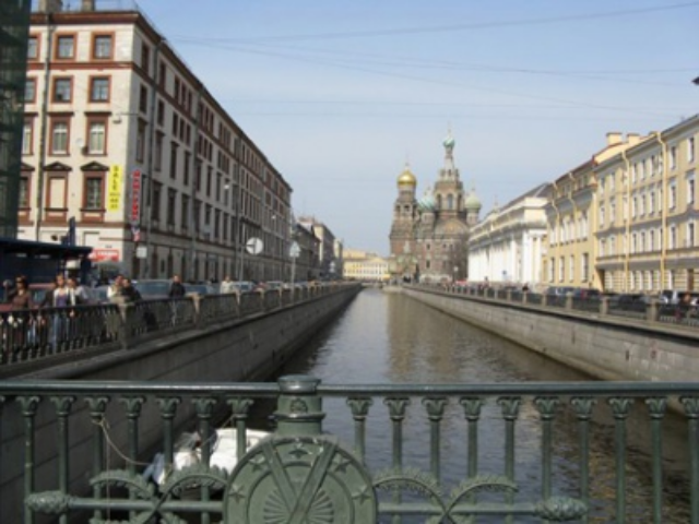 Недвижимость Санкт-Петербурга: обзор цен, оценка рисков
