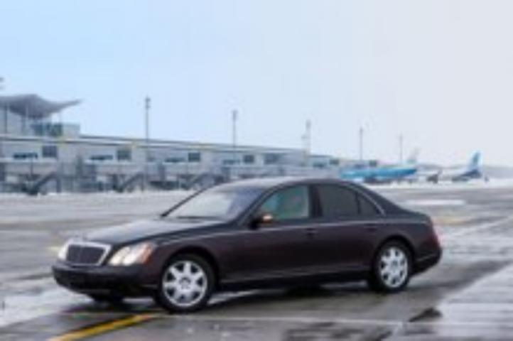 Украинских VIPов будут подвозить к самолетам на элитном авто с телевизорами
	