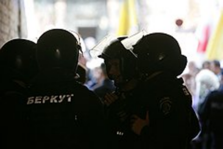 Глава столичного «Беркута» за погромы в Гостином дворе отстранен от службы