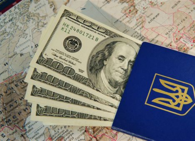 Миндохсборов: валютные спекулянты бегут в Польшу
