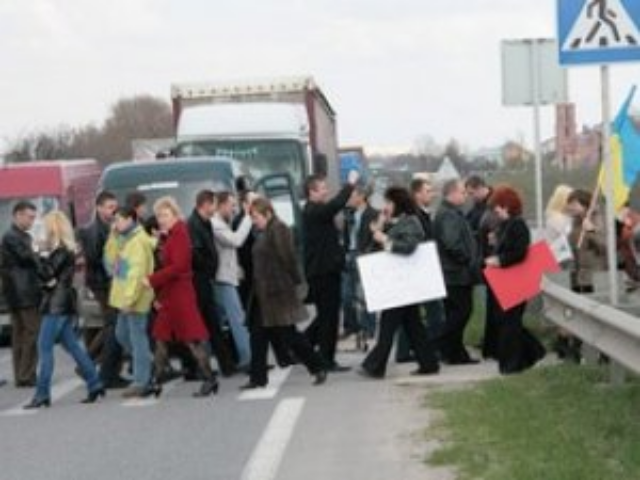 Киевлян обязали сообщать о митингах за 10 дней