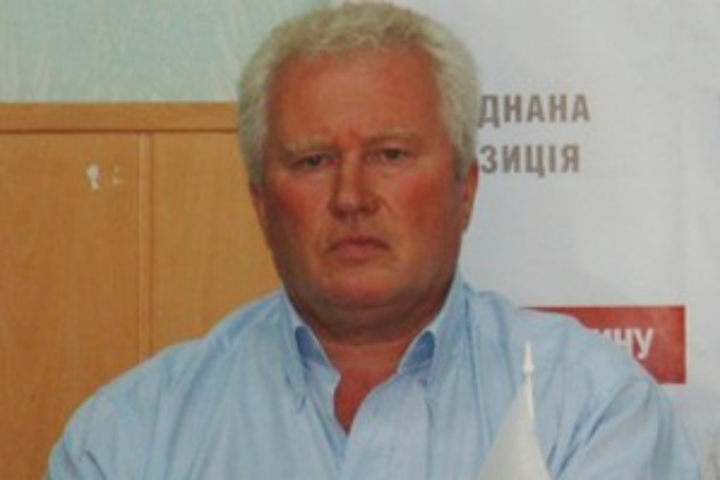 Первомайский оппозиционер утверждает, что Пшонка лично руководит "наездом" на него