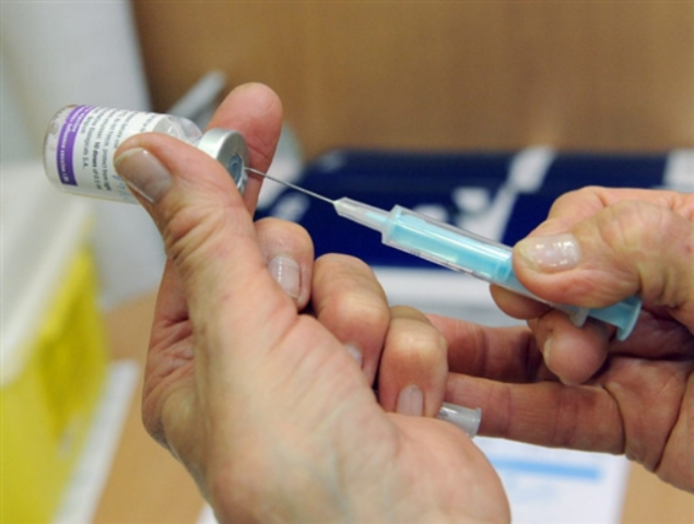 В Украине начали отказываться от прививок детей смертельной вакциной