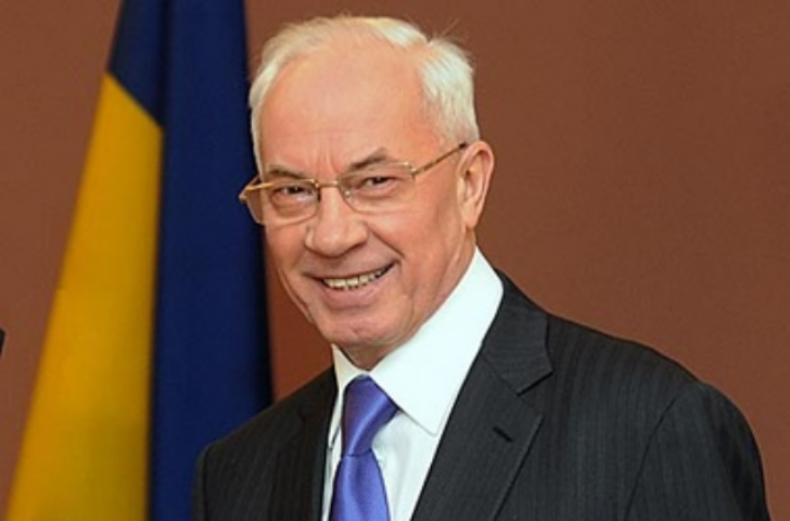 Азаров пообещал МВФ новый газовый контракт с Россией