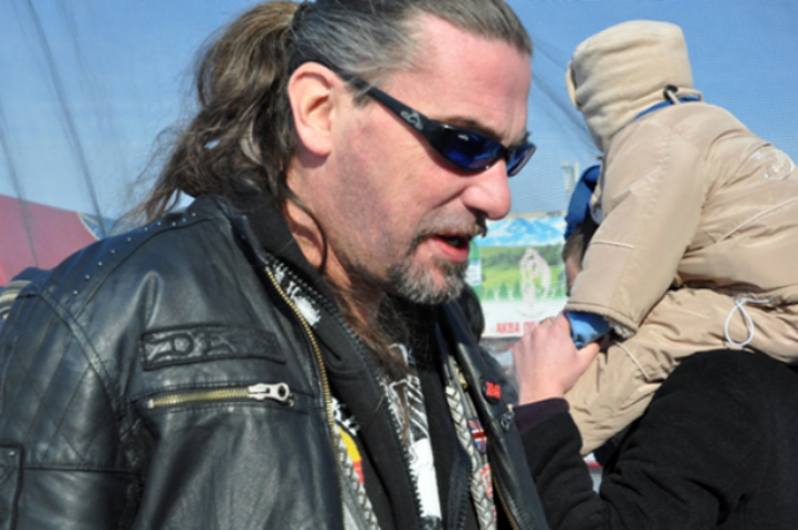 После развода Жужа получила всю недвижимость, а Карр - принтер и сканер