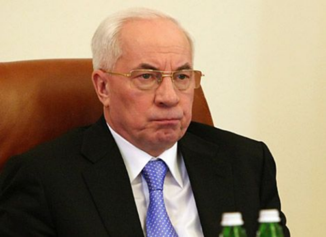 Азаров передумал компенсировать расходы молодежи по ипотечным кредитам