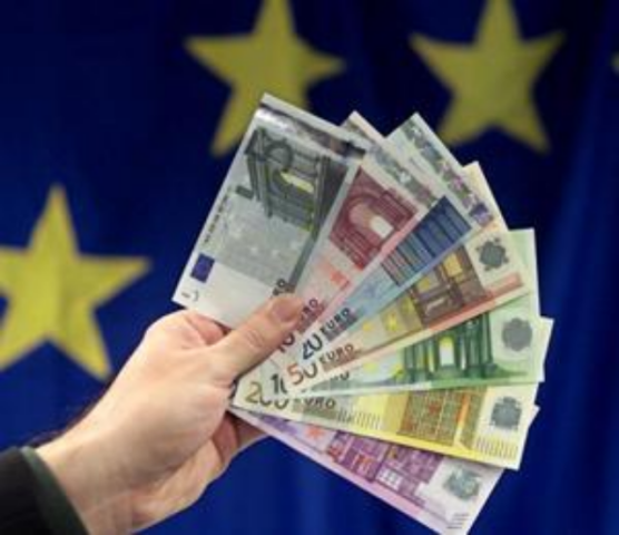 К концу года валюта подорожает до 12 гривен