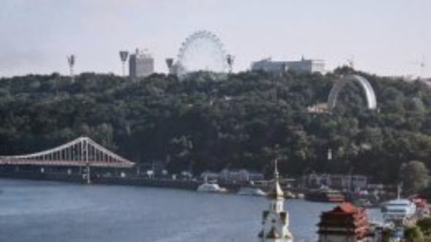 У Попова думают, что "чертовое" колесо поможет ему стать мэром