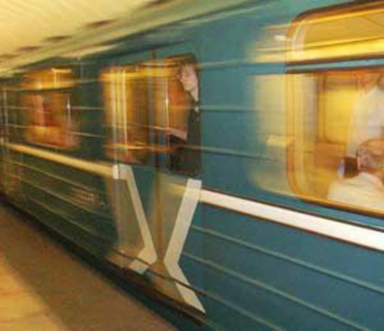 Столичное метро сбавит скорость
