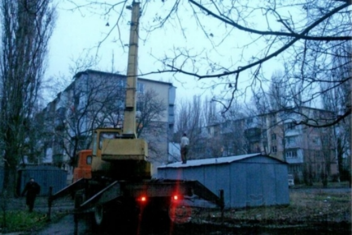 При помощи прокуратуры маленькие одесситы вернули себе детскую площадку