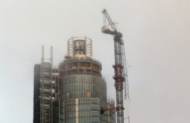 Власти обещают в течение двух месяцев сдать в эксплуатацию около 100 тыс. кв. м жилья