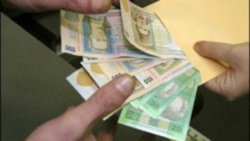 Налоговики за 2012 год выявили почти 100 тыс. нелегальных работников