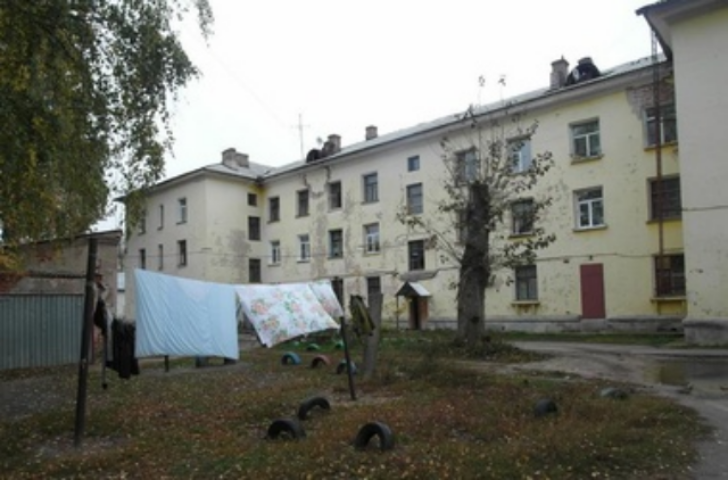 В Донецке починят развалюхи, жители которых давно стоят в очереди на новые квартиры