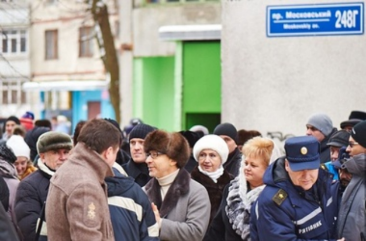 Жители харьковской многоэтажки, от взрыва в которой погибли 4 человека, вернулись в свои квартиры