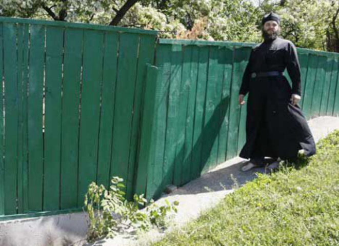 У Януковича опять решили отстроить Десятинку