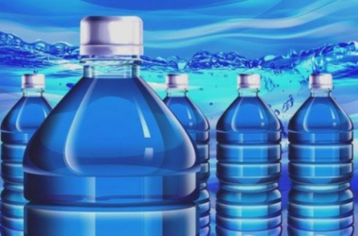 Бутилированная вода оказалась опасной для здоровья