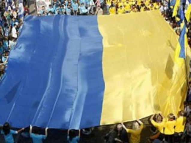 Перчатки для глухих и электромобиль – чем Украина удивила мир в 2012 году