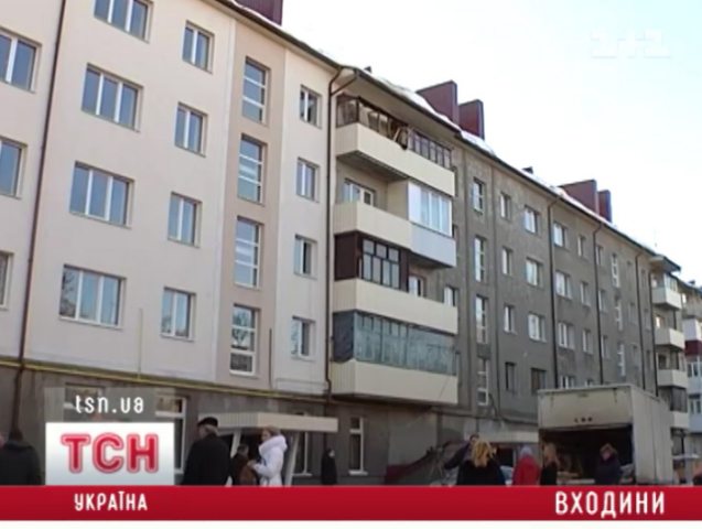 В отстроенный после обвала дом обратно заселили людей