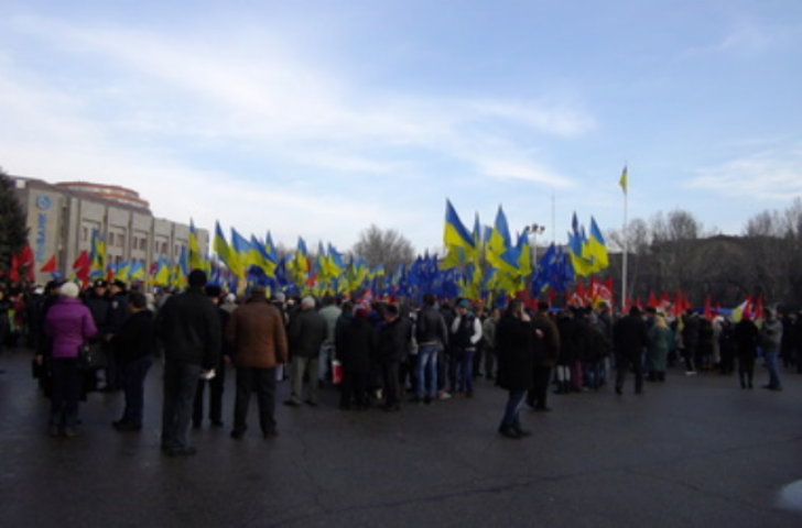 Смета Одесской области на 2013 год: вырастут зарплаты медикам, но вдвое урежут строительство